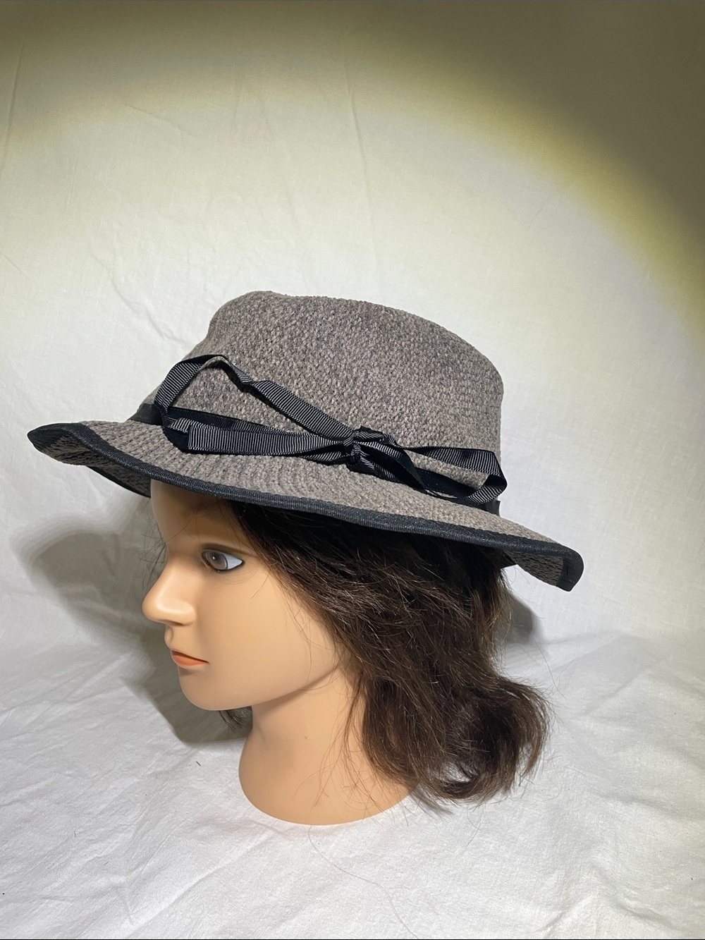 Women’s Gray Wool-Blend Ribbon Trim Fedora Hat